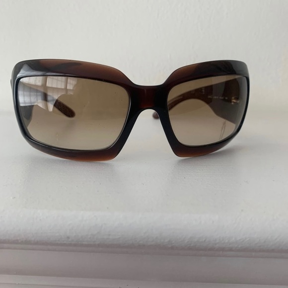 Chanel Mother of Pearl Sunglasses - Picture 2 of 10